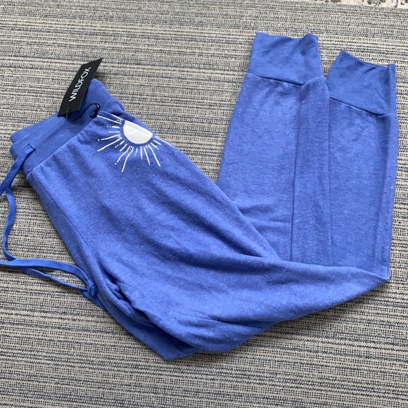 Wildfox U R my sunshine graphic pullover s - Picture 3 of 3